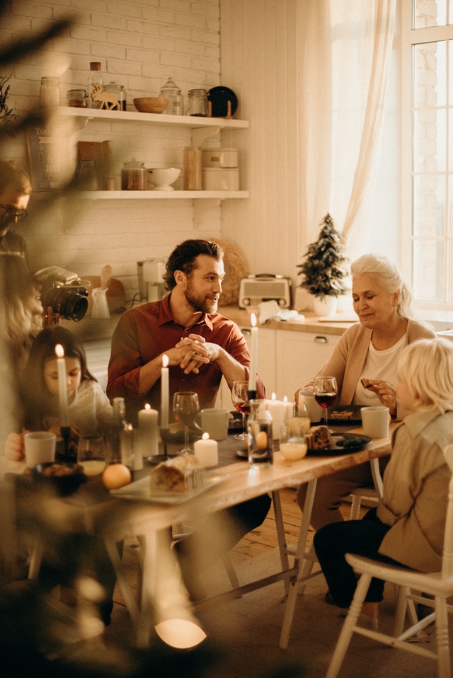 Financial Planner Northern Virginia | Discussing Finances over the Holidays